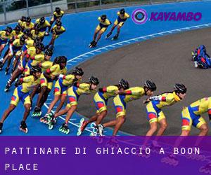 Pattinare di ghiaccio a Boon Place Pattinare di ghiaccio a Boon Place