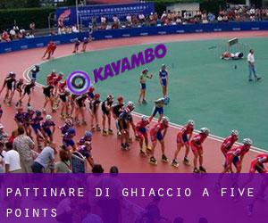 Pattinare di ghiaccio a Five Points